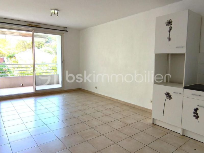 A louer APPARTEMENT T3 64 M2 TERRASSE BORD DE MER LA SEYNE SUR MER