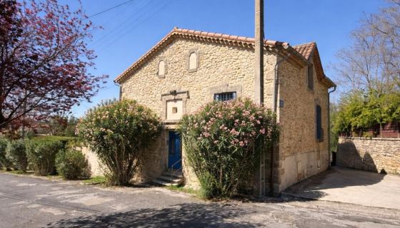A louer MAISON  DE MAîTRE BORD DE MER PLAISSAN