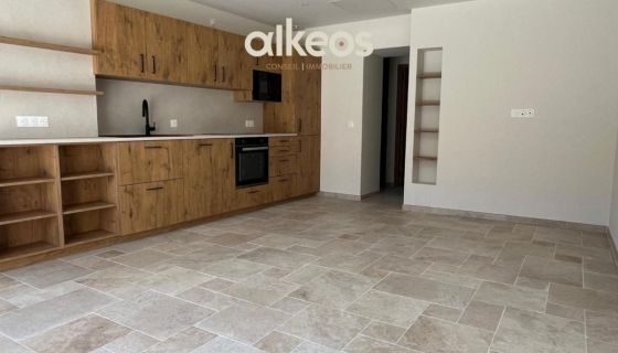 A louer MAISON  CONTEMPORAINE BORD DE MER LE LAVANDOU