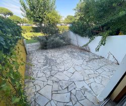 A louer STUDIO  23 M2 TERRASSE BORD DE MER LA GRANDE MOTTE