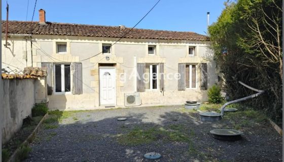 A louer MAISON  DE MAîTRE  SONNAC