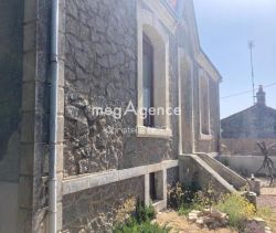 A vendre MAISON  DE MAîTRE  LUCON