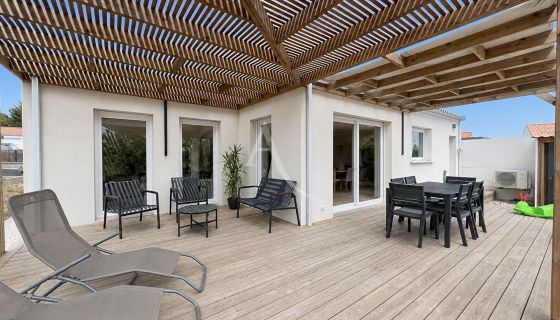A vendre MAISON  5 PIECES 96 M2  AVRILLE