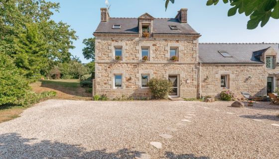 A vendre Maison de Maitre 6 PIECES 197 M&sup2;&nbsp; PlumEliau-Bieuzy