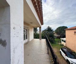 A louer APPARTEMENT T4 88 M2 TERRASSE VUE MER SETE