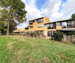 A louer APPARTEMENT T2 32 M2 TERRASSE BORD DE MER ARLES