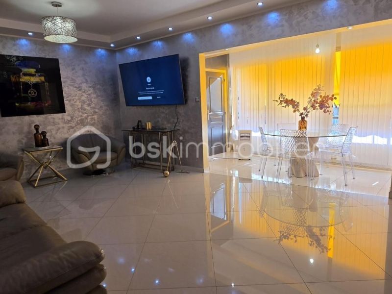 A louer APPARTEMENT NEUF T3 65 M2 BORD DE MER LE CANNET