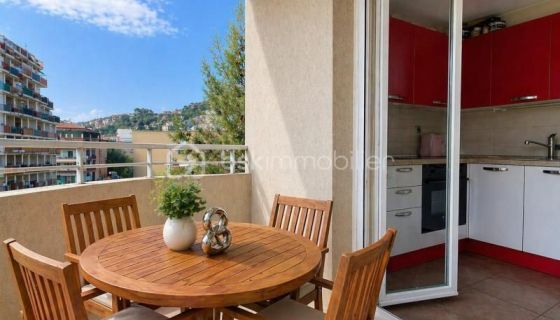A louer APPARTEMENT T3 61 M2 BORD DE MER NICE