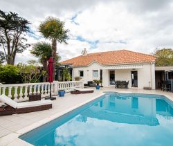 A vendre jolie MAISON CONTEMPORAINE 6 PIECES 135 M&sup2; BORD DE MER  LA BAULE