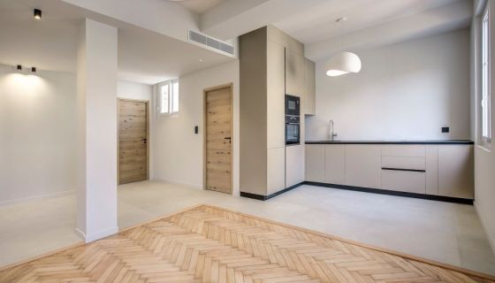 A louer APPARTEMENT DE PRESTIGE T2 48 M2 BORD DE MER NICE