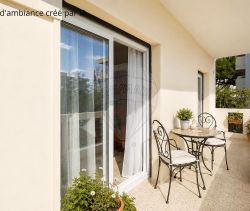 A louer APPARTEMENT T3 50 M2 TERRASSE BORD DE MER ANTIBES