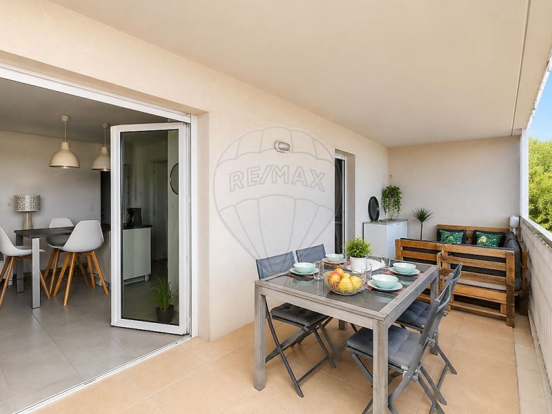 A louer APPARTEMENT T3 57 M2 TERRASSE BORD DE MER ANTIBES