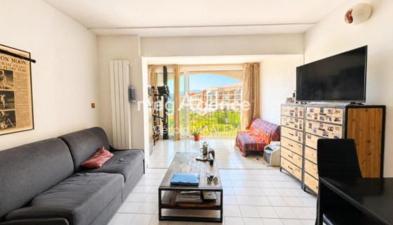 A louer APPARTEMENT T2 32 M2 BORD DE MER GASSIN