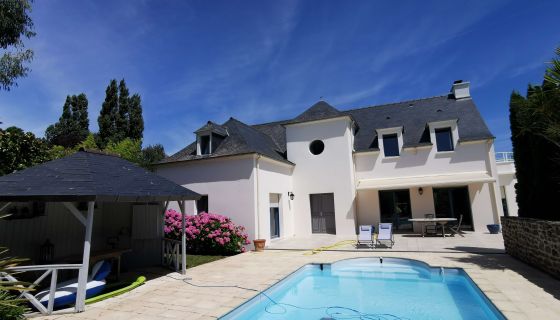 A vendre vaste Maison contemporaine 7 pieces 220 m&sup2; piscine et grand jardin  Saint-Malo