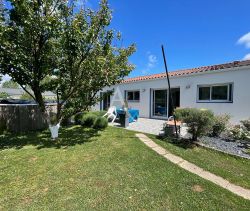 A vendre MAISON  5 PIECES 155 M2 BORD DE MER SAINT VINCENT SUR JARD