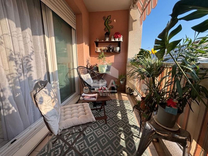 A louer APPARTEMENT T3 70 M2 TERRASSE BORD DE MER CAGNES SUR MER