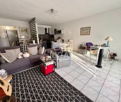 A louer APPARTEMENT T3 70 M2 TERRASSE BORD DE MER CAGNES SUR MER