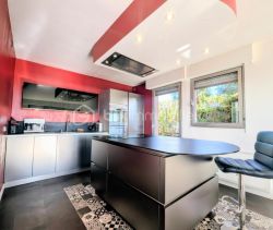 A louer APPARTEMENT T4 90 M2 TERRASSE BORD DE MER NICE