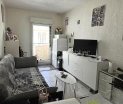 A louer APPARTEMENT T2 34 M2 BORD DE MER SETE
