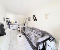 A louer APPARTEMENT T2 34 M2 BORD DE MER SETE
