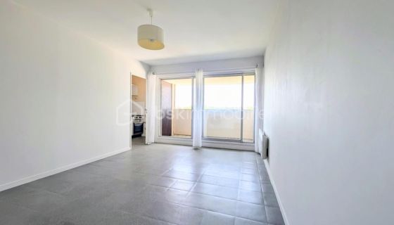 A louer STUDIO  27 M2 BORD DE MER COURSEULLES SUR MER