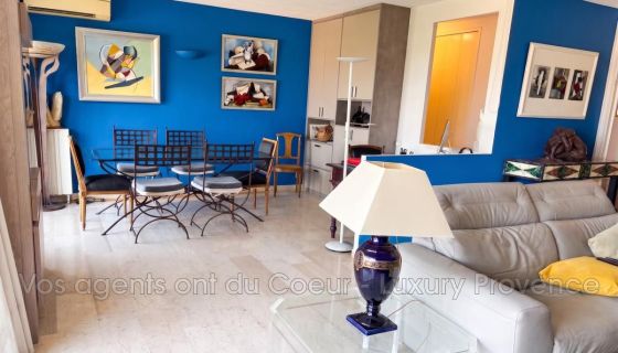 A louer APPARTEMENT DE PRESTIGE T3 91 M2 TERRASSE  AIX EN PROVENCE