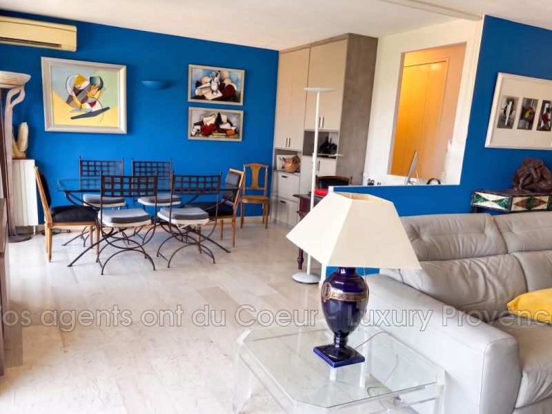 A louer APPARTEMENT DE PRESTIGE T3 91 M2 TERRASSE  AIX EN PROVENCE