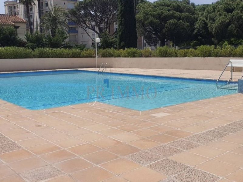 A louer APPARTEMENT T2 43 M2 TERRASSE BORD DE MER FREJUS