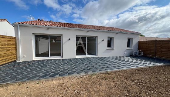 A vendre MAISON  4 PIECES 87 M2  SAINT HILAIRE LA FORET