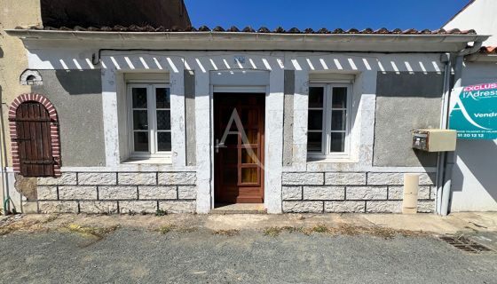 A vendre MAISON  5 PIECES 81 M2 BORD DE MER TALMONT SAINT HILAIRE