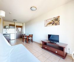 A louer APPARTEMENT T2 34 M2 TERRASSE BORD DE MER SIX FOURS LES PLAGES