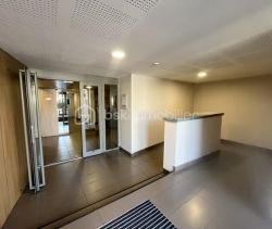 A louer STUDIO  32 M2 PIEDS DANS L'EAU LE HAVRE