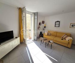 A louer APPARTEMENT T2 45 M2 BORD DE MER SETE