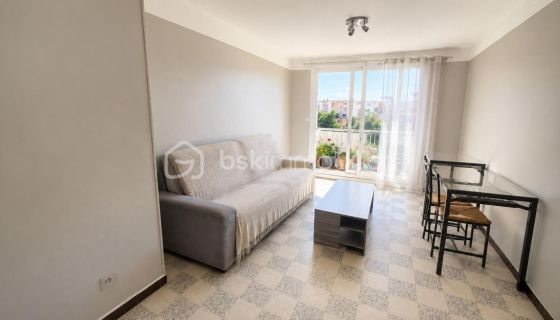 A louer APPARTEMENT T3 60 M2 BORD DE MER LA SEYNE SUR MER