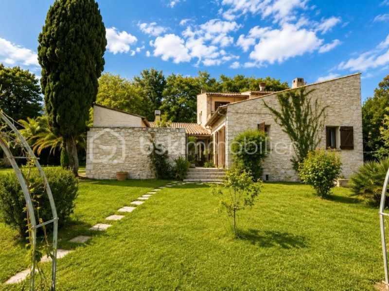 A louer MAISON  6 PIECES 253 M2  VENCE
