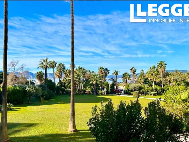 A louer APPARTEMENT DE PRESTIGE T5 126 M2 TERRASSE BORD DE MER CANNES