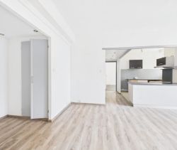 A louer APPARTEMENT T3 62 M2 TERRASSE BORD DE MER AJACCIO