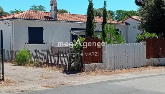 A louer MAISON  DE MAîTRE BORD DE MER JARD SUR MER