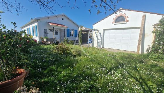 A vendre MAISON  5 PIECES 90 M2 BORD DE MER TALMONT SAINT HILAIRE