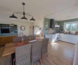 A vendre MAISON  5 PIECES 90 M2 BORD DE MER TALMONT SAINT HILAIRE