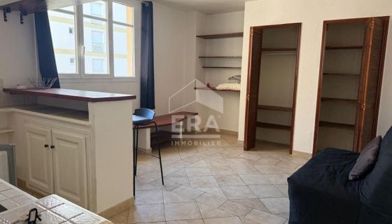 A vendre STUDIO  26 M2 BORD DE MER CAGNES SUR MER