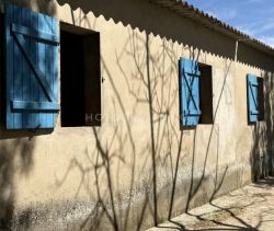 A louer MAISON  6 PIECES 197 M2  EYGUIERES