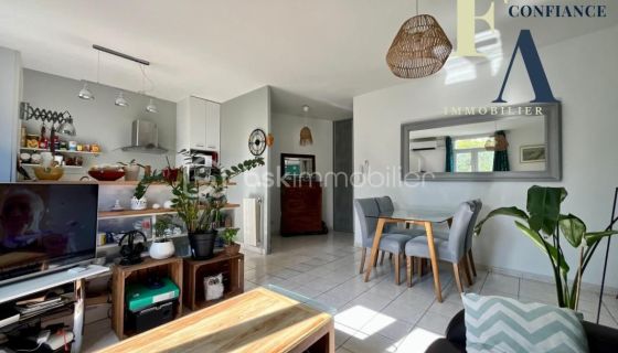 A louer APPARTEMENT T3 67 M2 BORD DE MER SETE