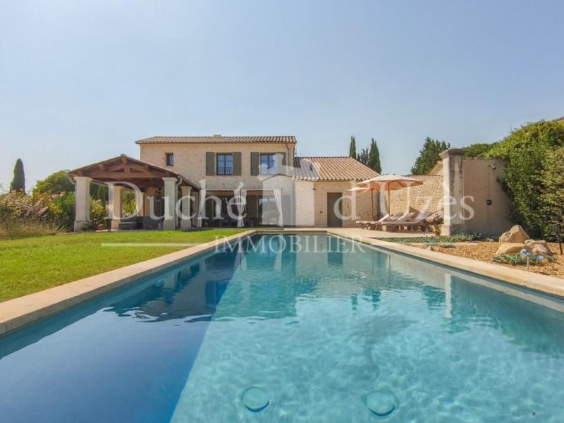 A louer MAISON  5 PIECES 158 M2  UZES
