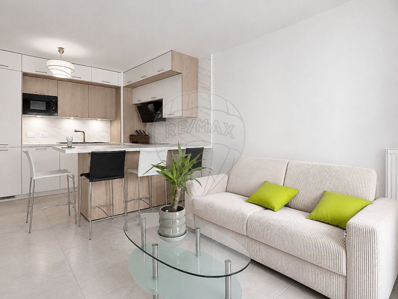 A louer APPARTEMENT NEUF T2 44 M2 TERRASSE BORD DE MER NICE