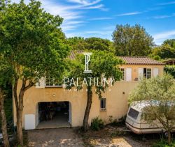 A louer MAISON  5 PIECES 116 M2 BORD DE MER SAINT TROPEZ