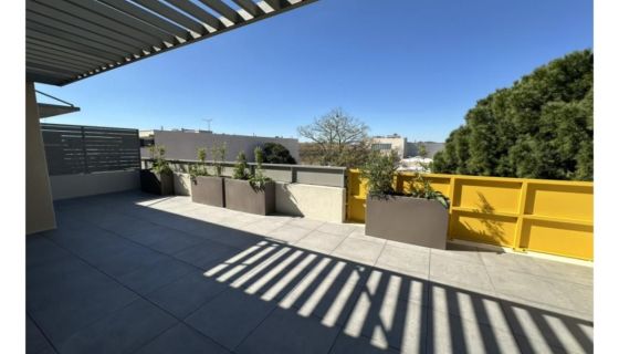 A louer APPARTEMENT T4 92 M2  NIMES