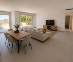 A louer APPARTEMENT T4 92 M2  NIMES