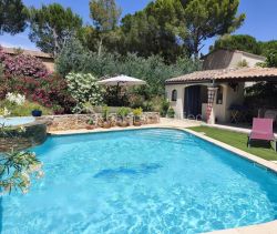 A louer MAISON  9 PIECES 290 M2  MARAUSSAN