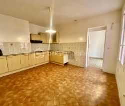 A louer APPARTEMENT DE PRESTIGE T3 62 M2 TERRASSE BORD DE MER CANNES